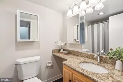 1001 26th Street NW #706, Washington, DC 20037 - Photo 16