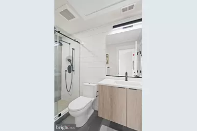 733 8th Street SE #303, Washington, DC 20003 - Photo 10