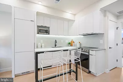 733 8th Street SE #304, Washington, DC 20003 - Photo 6