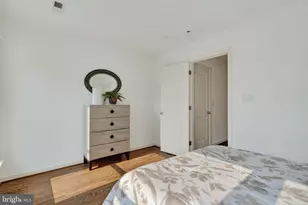 349 L St SE, Washington, DC 20003 - Photo 32