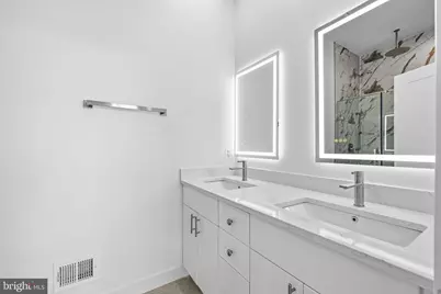 2534 Elvans Road SE, Washington, DC 20020 - Photo 44