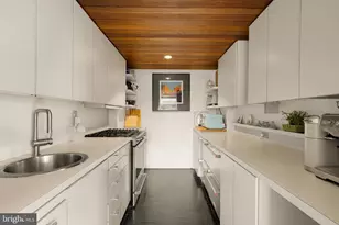 2475 Virginia Ave NW, Washington, DC 20037 - Photo 16