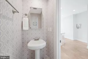 1613 Isherwood St NE, Washington, DC 20002 - Photo 10