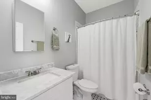 1613 Isherwood St NE, Washington, DC 20002 - Photo 16