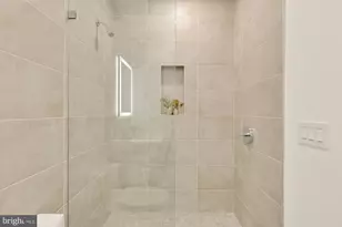 1128 10th St NW, Washington, DC 20001 - Photo 14