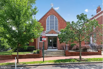 653 11th Street NE, Washington, DC 20002 - Photo 2