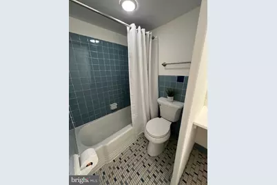 922 24th Street NW #406, Washington, DC 20037 - Photo 14