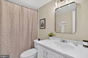 523 8th St NE, Washington, DC 20002 - Photo 10