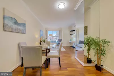 777 7th Street NW #832, Washington, DC 20001 - Photo 4
