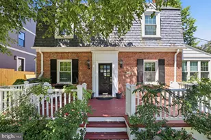 6010 34th Pl NW, Washington, DC 20015 - Photo 2