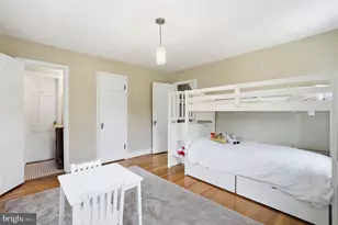 6010 34th Pl NW, Washington, DC 20015 - Photo 22