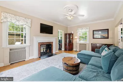 6010 34th Place NW, Washington, DC 20015 - Photo 8