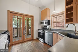 406 10th St SE, Washington, DC 20003 - Photo 6