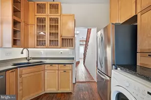 406 10th St SE, Washington, DC 20003 - Photo 8