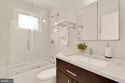 2400 41st Street NW #212, Washington, DC 20007 - Photo 20
