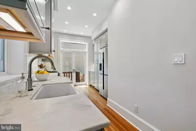 1105 G Street SE, Washington, DC 20003 - Photo 22