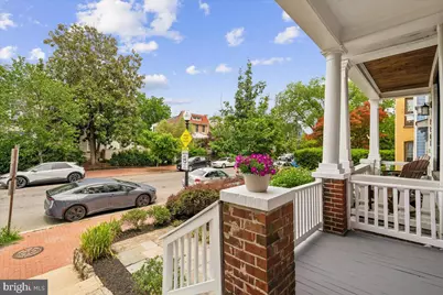 1105 G Street SE, Washington, DC 20003 - Photo 4