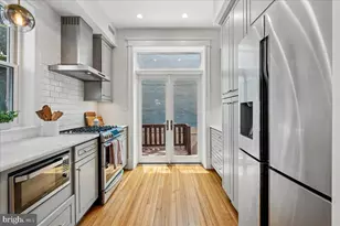 1105 G St SE, Washington, DC 20003 - Photo 24