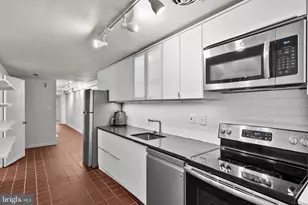 727 Massachusetts Ave NE, Washington, DC 20002 - Photo 46