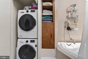 229 10th St NE, Washington, DC 20002 - Photo 22