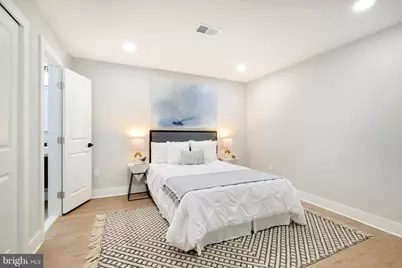 21 16th Street SE, Washington, DC 20003 - Photo 28