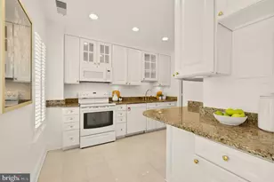 3223 Sutton Pl NW, Washington, DC 20016 - Photo 6