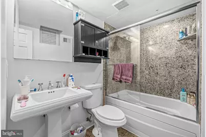 1212 M Street NW #101, Washington, DC 20005 - Photo 22