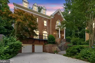 4009 Highwood Ct NW, Washington, DC 20007 - Photo 2