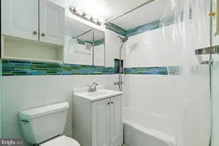 730 24th St NW, Washington, DC 20037 - Photo 8