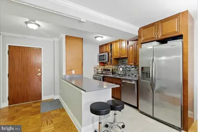 730 24th Street NW #715, Washington, DC 20037 - Photo 4
