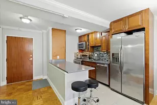 730 24th St NW, Washington, DC 20037 - Photo 4
