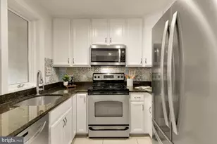 1313 Vermont Ave NW, Washington, DC 20005 - Photo 12