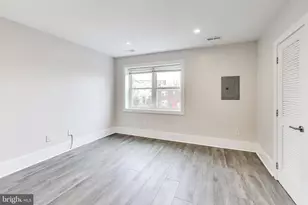 924 19th St NE, Washington, DC 20002 - Photo 8
