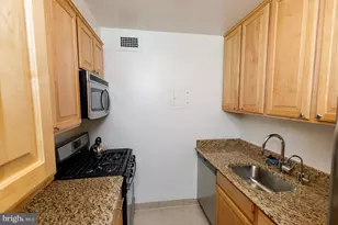 2475 Virginia Ave NW, Washington, DC 20037 - Photo 8