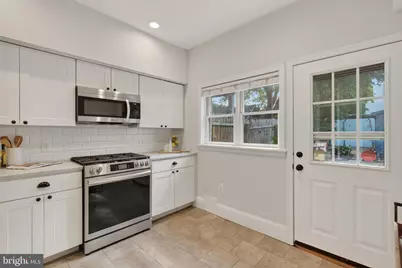 236 Warren Street NE, Washington, DC 20002 - Photo 12