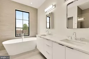 2100 4th St NE, Washington, DC 20002 - Photo 34