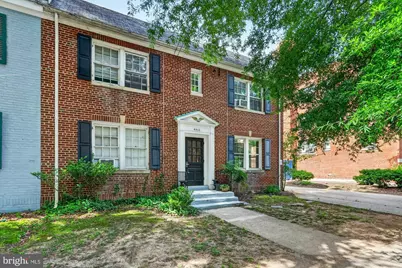 4512 Macarthur Boulevard NW, Washington, DC 20007 - Photo 2