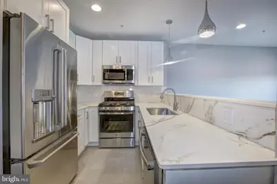 1827 Benning Road NE #403, Washington, DC 20002 - Photo 2