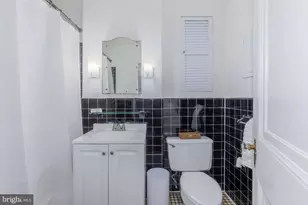 4000 Cathedral Ave NW, Washington, DC 20016 - Photo 32