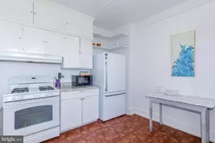 4000 Cathedral Ave NW, Washington, DC 20016 - Photo 20