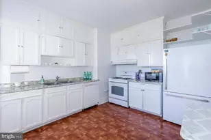 4000 Cathedral Ave NW, Washington, DC 20016 - Photo 18