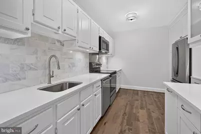 3271 Sutton Place NW #D, Washington, DC 20016 - Photo 6