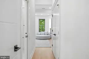 1933 Calvert St NW, Washington, DC 20009 - Photo 34