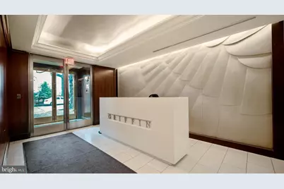 955 26th NW #202, Washington, DC 20037 - Photo 4