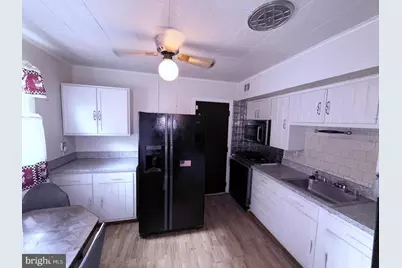 5908 NE 8th Street NE, Washington, DC 20011 - Photo 2