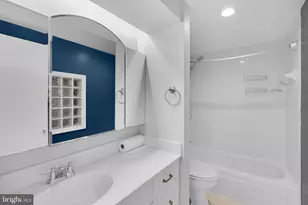 1801 Calvert St NW, Washington, DC 20009 - Photo 10