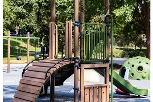 4000 Tunlaw Rd NW, Washington, DC 20007 - Photo 24