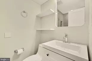 2556 University Pl NW, Washington, DC 20009 - Photo 14