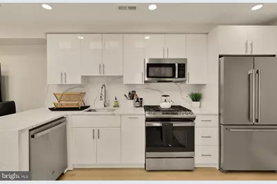 2556 University Place NW #302, Washington, DC 20009 - Photo 12