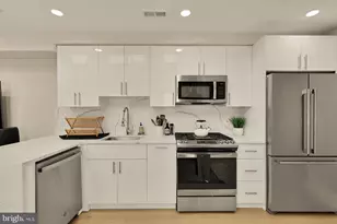 2556 University Pl NW, Washington, DC 20009 - Photo 12